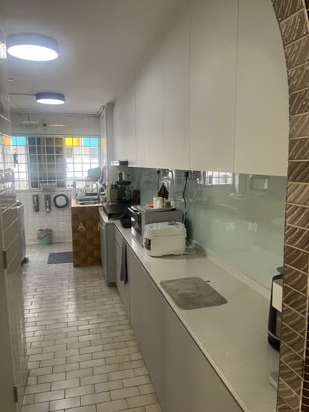 166 Bedok South Avenue 3, 166 Bedok South Avenue 3, Room Rental, 200 sqft, HDB Flat For Rent, by Jean Ang  诗吟, 500046109 - Kitchen - PropertyGuru.com.sg