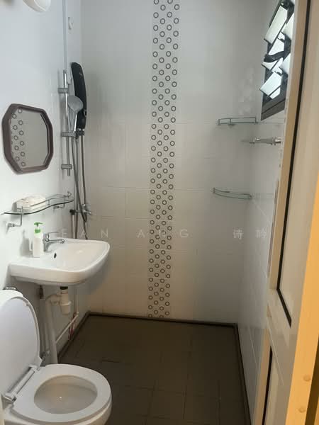 166 Bedok South Avenue 3, 166 Bedok South Avenue 3, Room Rental, 200 sqft, HDB Flat For Rent, by Jean Ang  诗吟, 500046109 - PropertyGuru.com.sg