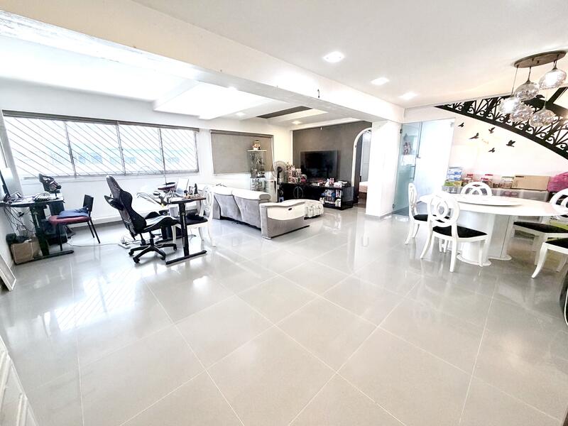 Living Dining room Angle 3