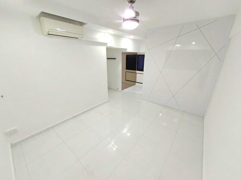 MASTER BEDROOM PHOTO 1