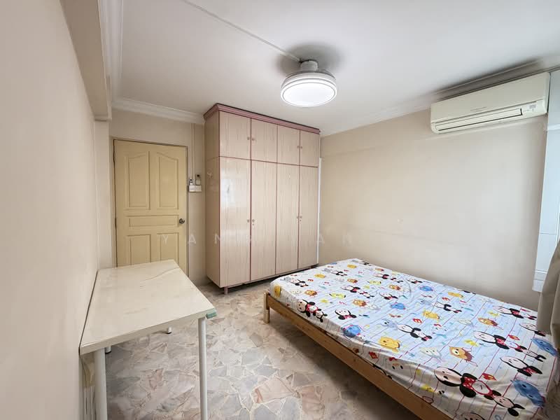 423 Bedok North Avenue 1, 423 Bedok North Avenue 1, 2 Bedrooms, 882 sqft, HDB Flat For Rent, by Yang Yang, 500046146 - Bedroom - PropertyGuru.com.sg