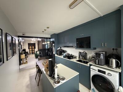 For Sale - 215 Serangoon Avenue 4