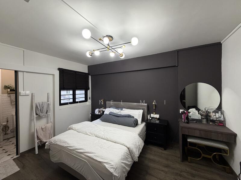 For Sale - 215 Serangoon Avenue 4