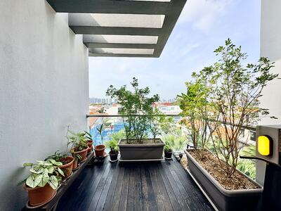 For Sale - Freehold Duplex Penthouse Katong Joo Chiat 1km Tao Nan School 2 Bed 3 Bath Spacious