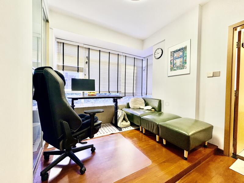 Freehold Duplex Penthouse Katong Joo Chiat 1km Tao Nan School 2 Bed 3 Bath Spacious Apartment For Sale at S$ 1,650,000 | PropertyGuru Singapore