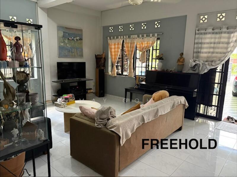 Serangoon Garden Estate Corner Terrace For Sale at S$ 5,499,999 | PropertyGuru Singapore - Living Room