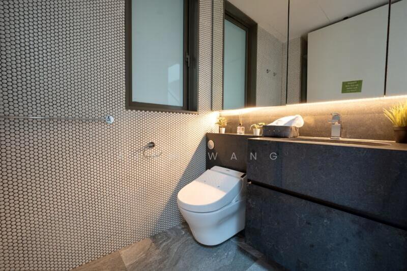 10 Evelyn Condominium For Sale at S$ 3,339,000 | PropertyGuru Singapore - Bathroom