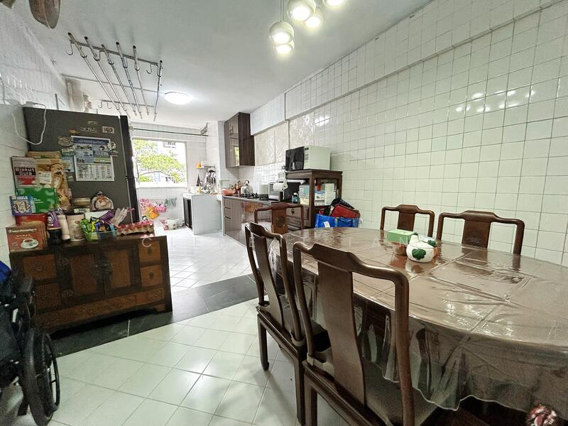 427 Bedok North Road HDB Flat For Sale at S$ 518,000 | PropertyGuru Singapore - Kitchen 