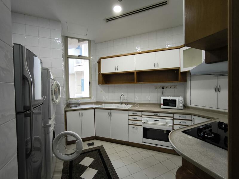 Harvest Mansions Apartment For Sale at S$ 1,550,000 | PropertyGuru Singapore - Kitchen