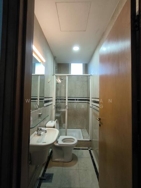 Harvest Mansions Apartment For Sale at S$ 1,550,000 | PropertyGuru Singapore - Bathroom