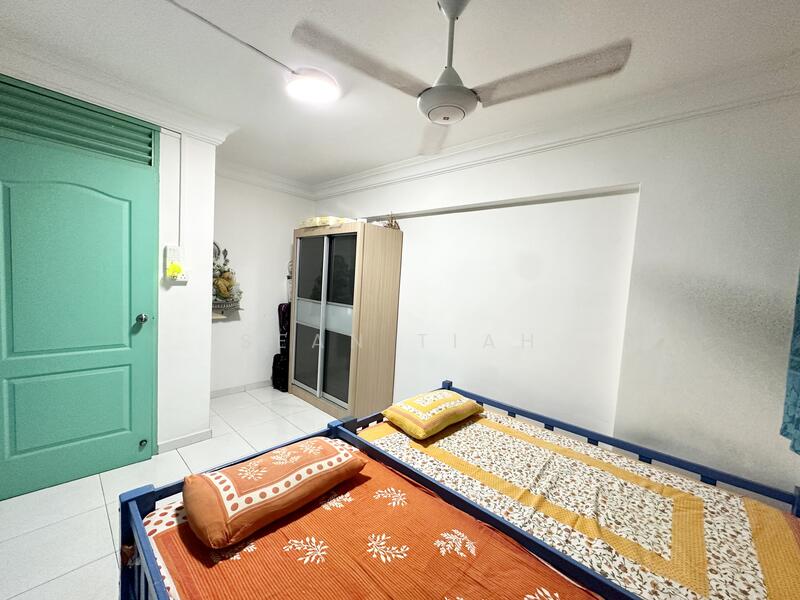 For Sale - 713 Jurong West Street 71