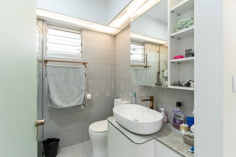 874C Tampines Street 85, 874C Tampines Street 85, 3 Bedrooms, 1,216 sqft, HDB Flat For Sale, by Lim Jie Han Graham, 500046397 - Bathroom - PropertyGuru.com.sg