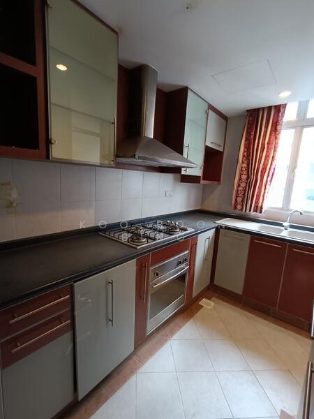 Alessandrea Apartment For Sale at S$ 2,300,000 | PropertyGuru Singapore - Kitchen