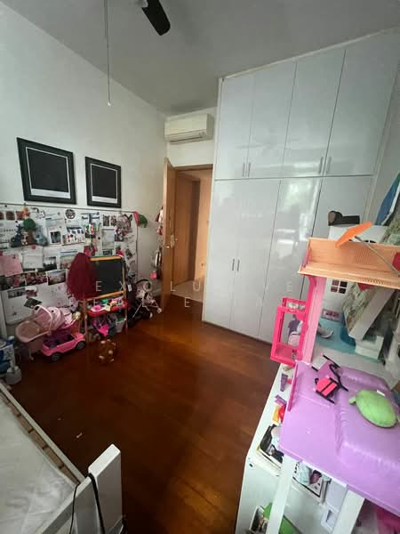 Cairnhill Crest, 2 Cairnhill Circle, 3 Bedrooms, 2,637 sqft, Condominium For Sale, by ARTHUR, 500046409 - Bedroom - PropertyGuru.com.sg