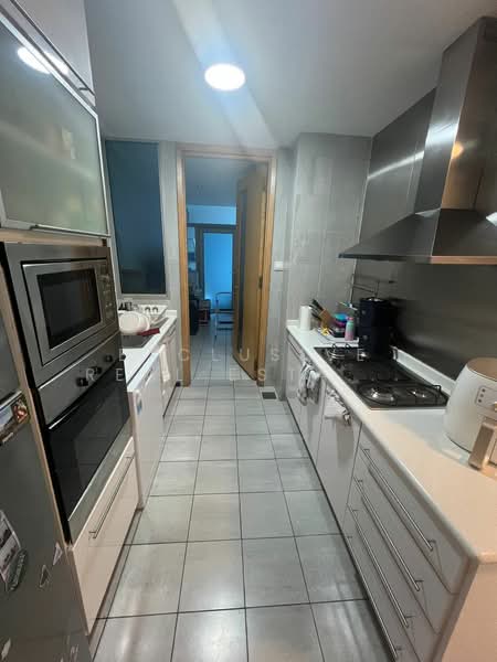 Cairnhill Crest, 2 Cairnhill Circle, 3 Bedrooms, 2,637 sqft, Condominium For Sale, by ARTHUR, 500046409 - Kitchen - PropertyGuru.com.sg