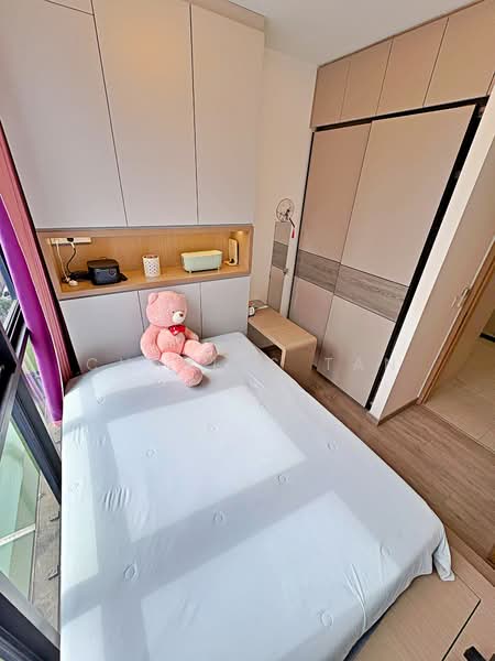 The Tapestry Condominium For Sale at S$ 1,070,000 | PropertyGuru Singapore - Bedroom