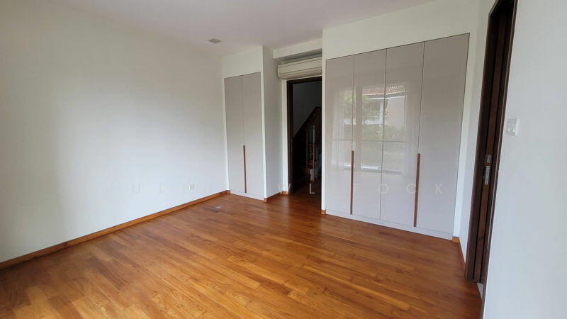 Semi-detached Orchard Vicinity, Orchard Road, 5 Bedrooms, 4,400 sqft, Semi-Detached House For Rent, by Julius WL Fock, 500046419 - Bedroom - PropertyGuru.com.sg