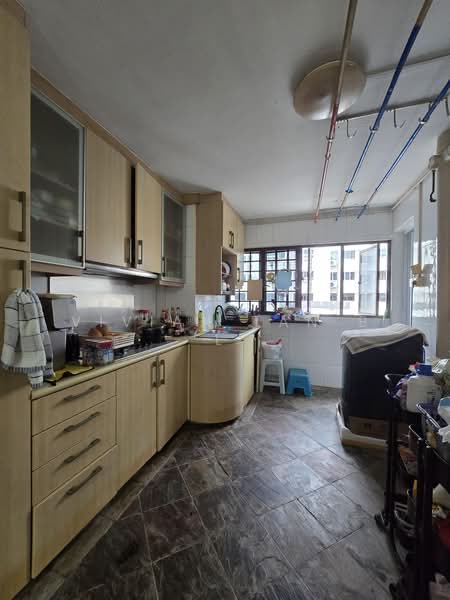 429 Ang Mo Kio Avenue 3, 429 Ang Mo Kio Avenue 3, 3 Bedrooms, 990 sqft, HDB Flat For Sale, by Vivian Tan B L, 500046446 - Kitchen - PropertyGuru.com.sg