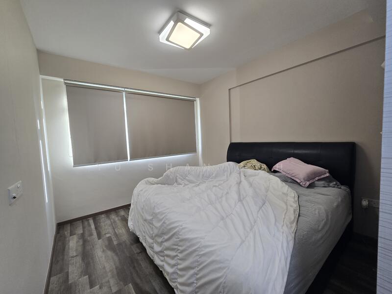 332B Anchorvale Link HDB Flat For Sale at S$ 820,000 | PropertyGuru Singapore - Master Bedroom