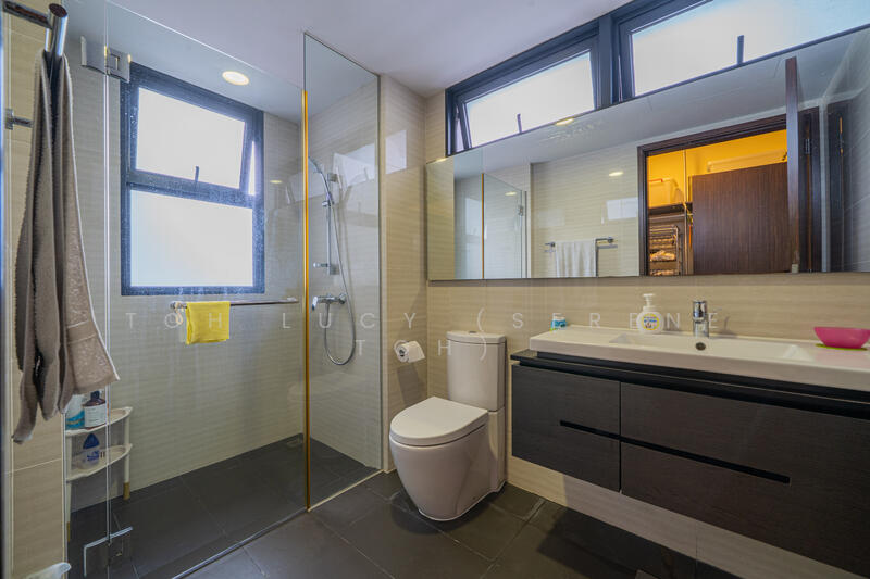 Riverparc Residence Executive Condominium For Sale at S$ 1,650,000 | PropertyGuru Singapore - Bathroom