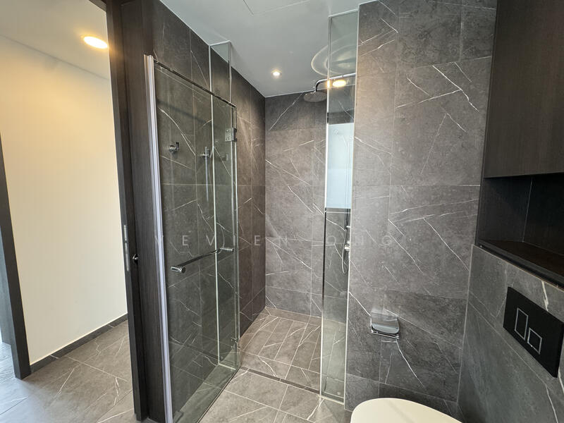 LIV @ MB Condominium For Sale at S$ 1,980,000 | PropertyGuru Singapore - Bathroom