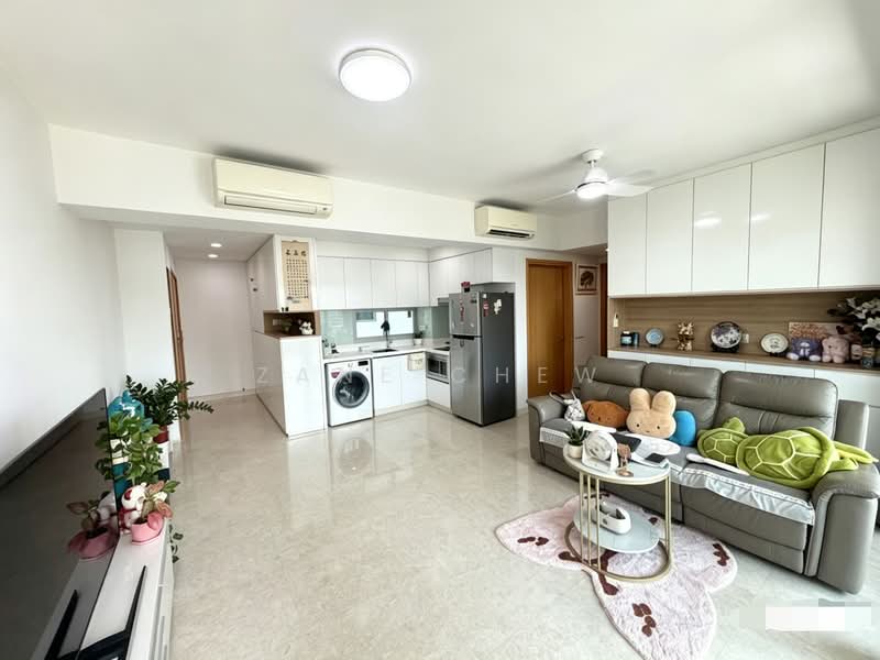 Eight Riversuites, 2 Whampoa East, 2 Bedrooms, 807 sqft, Condominium For Sale, by Zane Chew, 500046548 - Living Room - PropertyGuru.com.sg