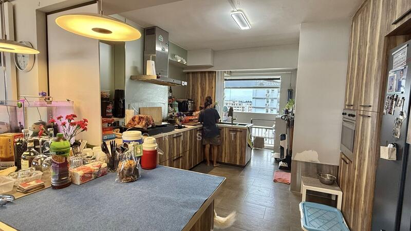 663 Jalan Damai, 663 Jalan Damai, Room Rental, 350 sqft, HDB Flat For Rent, by Zhen Zhen (Doris)卓嫃臻, 500046566 - Kitchen - PropertyGuru.com.sg