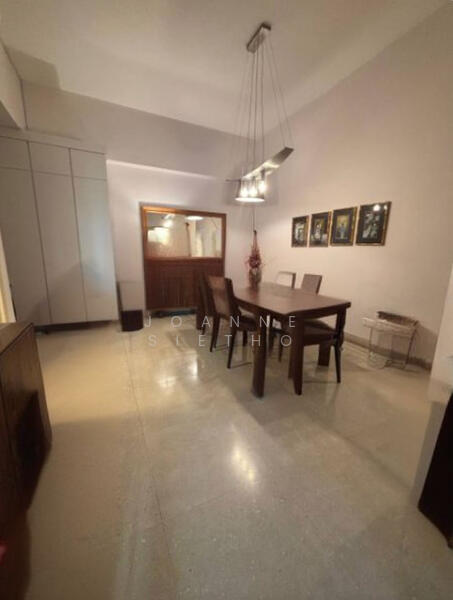 Cavendish Park Condominium For Sale at S$ 2,200,000 | PropertyGuru Singapore - Dining Room