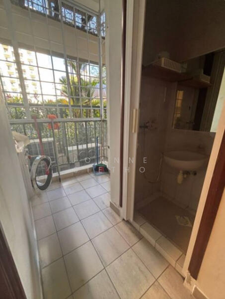 Cavendish Park Condominium For Sale at S$ 2,200,000 | PropertyGuru Singapore - Balcony