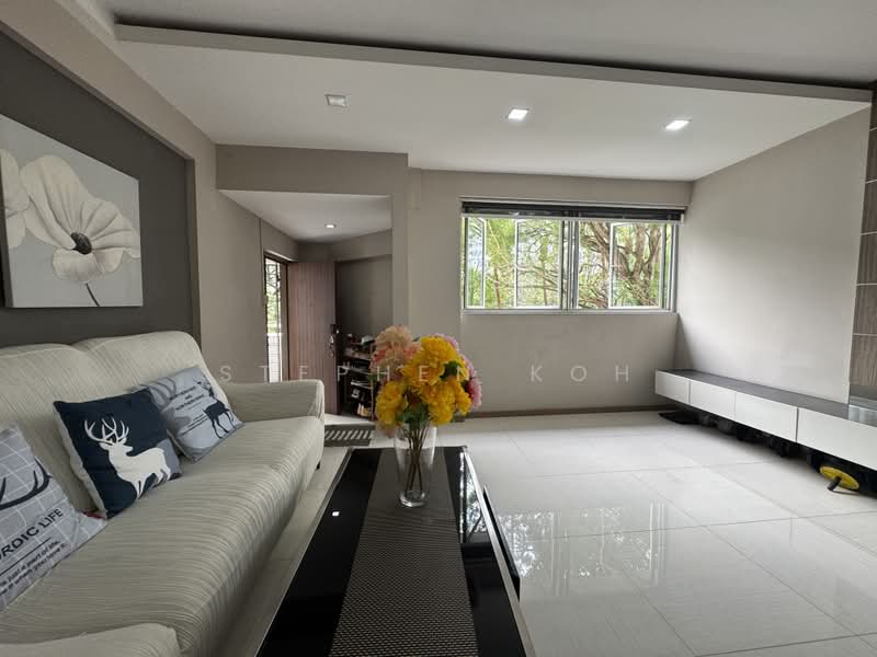 528 Jurong West Street 52, 528 Jurong West Street 52, 3 Bedrooms, 1,065 sqft, HDB Flat For Sale, by Stephen Koh, 500046643 - Living Room - PropertyGuru.com.sg