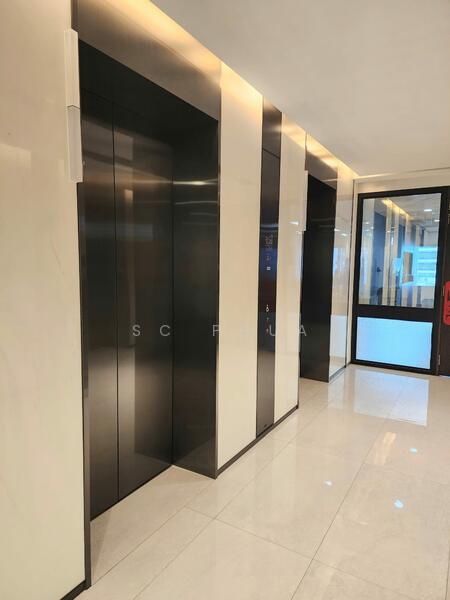 Suntec City Tower, 7 Temasek Boulevard, 3,928 sqft, Office For Sale, by SC Phua, 500046665 - Lift Lobby - CommercialGuru.com.sg