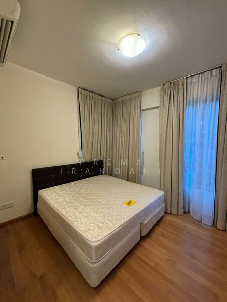 Amaryllis Ville Condominium For Sale at S$ 2,050,000 | PropertyGuru Singapore - Master Bedroom