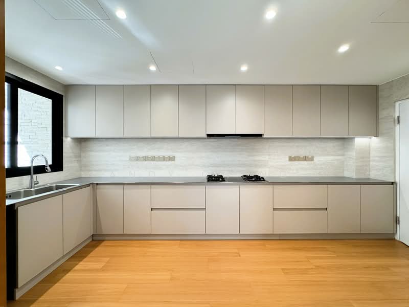 Holland Grove Drive Ultra Luxurious Brand New Semi-Detached, Grove Drive / Holland Grove / Mount Sinai, 6 Bedrooms, 8,243 sqft, Semi-Detached House For Sale, by Andy Cheng, 500046690 - Wet Kitchen - PropertyGuru.com.sg