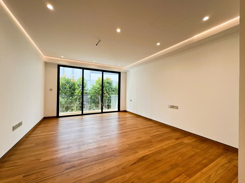 Holland Grove Drive Ultra Luxurious Brand New Semi-Detached, Grove Drive / Holland Grove / Mount Sinai, 6 Bedrooms, 8,243 sqft, Semi-Detached House For Sale, by Andy Cheng, 500046690 - Common Bedroom - PropertyGuru.com.sg