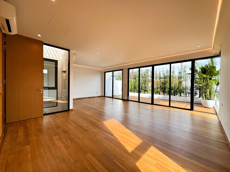 Holland Grove Drive Ultra Luxurious Brand New Semi-Detached, Grove Drive / Holland Grove / Mount Sinai, 6 Bedrooms, 8,243 sqft, Semi-Detached House For Sale, by Andy Cheng, 500046690 - Huge Master Bedroom - PropertyGuru.com.sg