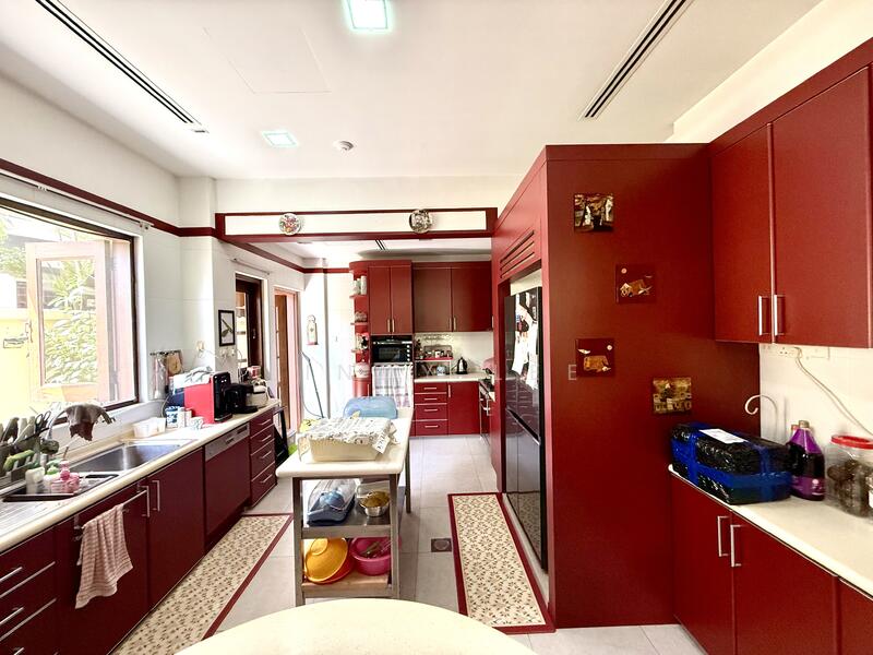 For Sale - Priced to Sell! Freehold Three Storey Semi Detached at Loyang Enclave for Sale