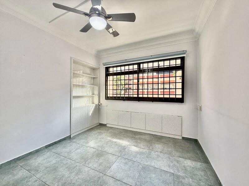 722 Tampines Street 72 HDB Flat For Sale at S$ 770,000 | PropertyGuru Singapore - Study