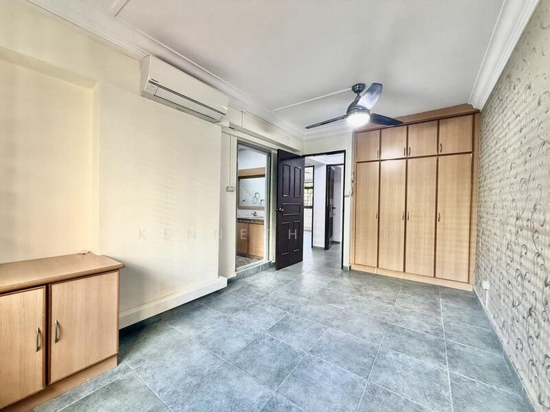 722 Tampines Street 72 HDB Flat For Sale at S$ 770,000 | PropertyGuru Singapore - Bedroom