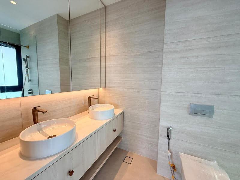Brand New Corner Terrace with Lift District 15, Opera Estate / Fidelio Street / Ernani Street / Jalan Bangsawan / Swan Lake Avenue / Siglap, East Coast / Marine Parade, 5 Bedrooms, 4,800 sqft, Corner Terrace For Sale, by Susan Lee, 500046753 - Bathroom - PropertyGuru.com.sg