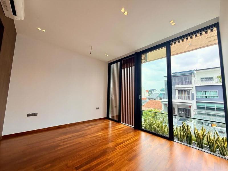 Brand New Corner Terrace with Lift District 15, Opera Estate / Fidelio Street / Ernani Street / Jalan Bangsawan / Swan Lake Avenue / Siglap, East Coast / Marine Parade, 5 Bedrooms, 4,800 sqft, Corner Terrace For Sale, by Susan Lee, 500046753 - Interior - PropertyGuru.com.sg