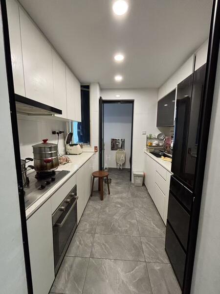 Sunglade Condominium For Sale at S$ 1,560,000 | PropertyGuru Singapore - Kitchen