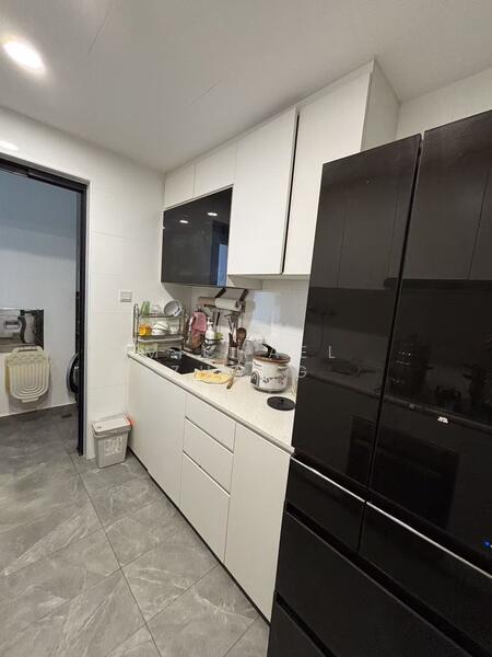 Sunglade Condominium For Sale at S$ 1,560,000 | PropertyGuru Singapore - Kitchen