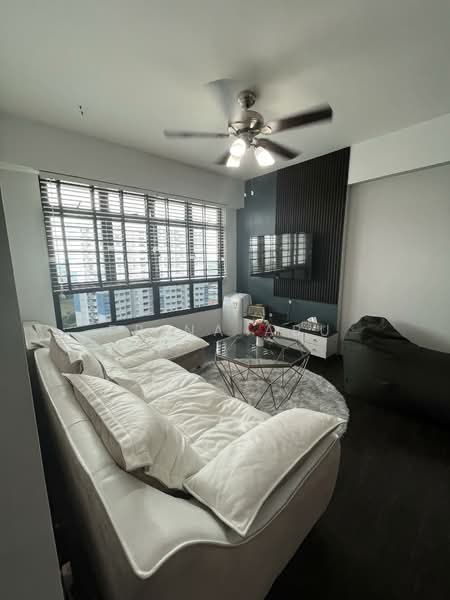 635B Senja Road, 635B Senja Road, 3 Bedrooms, 990 sqft, HDB Flat For Sale, by Frina Abu, 500046809 - Living Room - PropertyGuru.com.sg