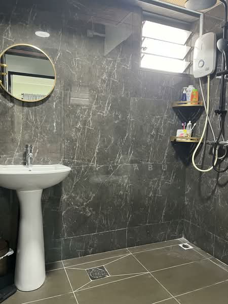635B Senja Road, 635B Senja Road, 3 Bedrooms, 990 sqft, HDB Flat For Sale, by Frina Abu, 500046809 - Bathroom - PropertyGuru.com.sg