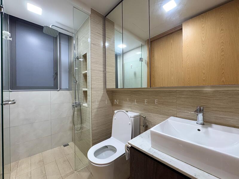 Bartley Residences Condominium For Sale at S$ 2,190,000 | PropertyGuru Singapore - Bathroom