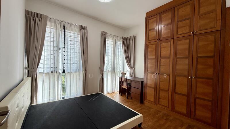 Tanglin View Condominium For Sale at S$ 1,620,000 | PropertyGuru Singapore - Master bedroom