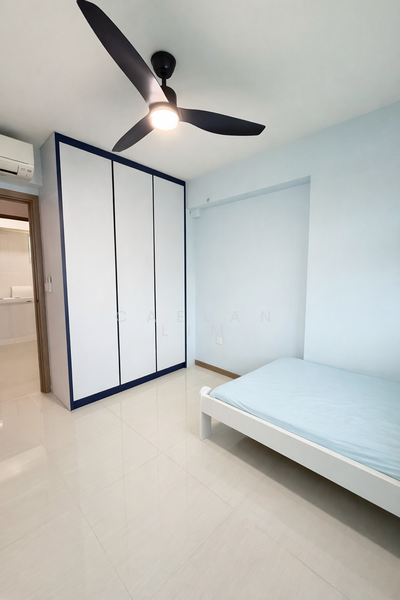 461B Bukit Batok West Avenue 8 HDB Flat For Sale at S$ 730,000 | PropertyGuru Singapore - Common Bedroom 1