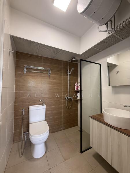 Junior Master Bathroom