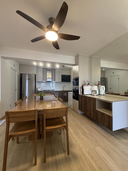 Dinning Area & Kitchen