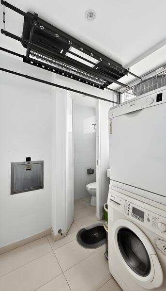 Vista Residences, 28 Jalan Datoh, 3 Bedrooms, 1,173 sqft, Condominium For Rent, by Ding S.Z, 500046991 - Yard/Laundry - PropertyGuru.com.sg